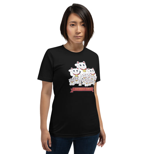 Cats Gotokuji Temple - Tokyo, Japan  Unisex t-shirt