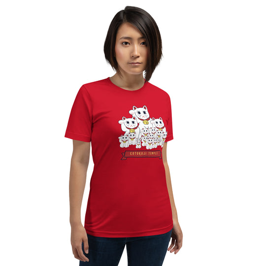 Cats Gotokuji Temple - Tokyo, Japan  Unisex t-shirt