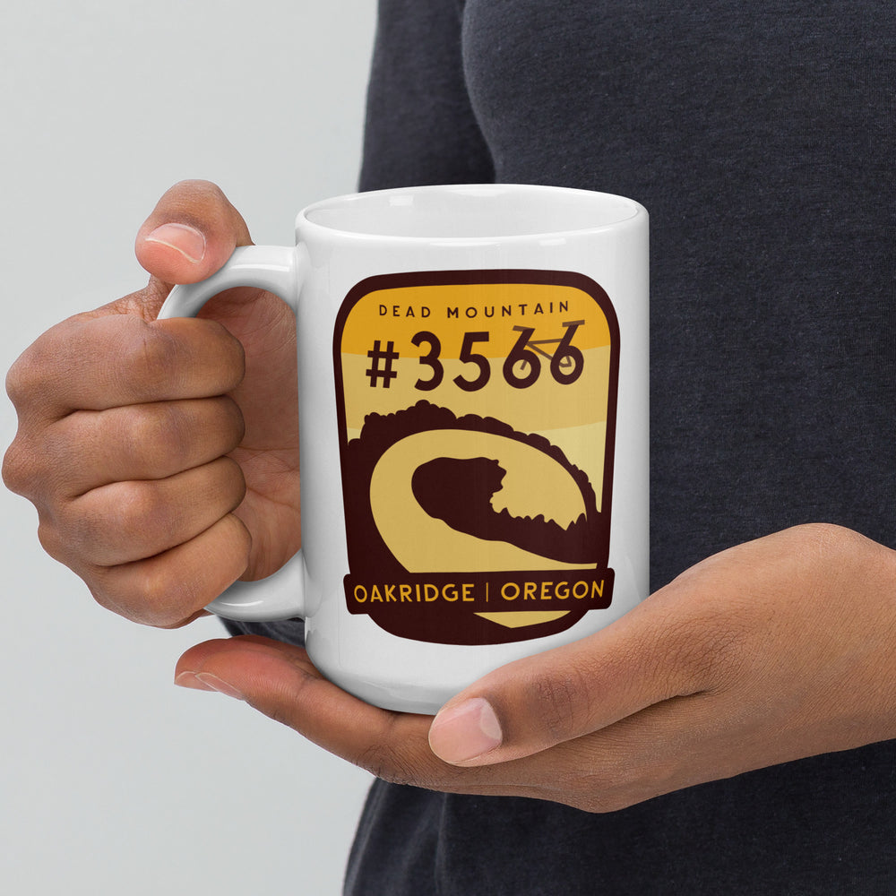 Dead Mountain #3566 - Oakridge, Oregon White glossy mug